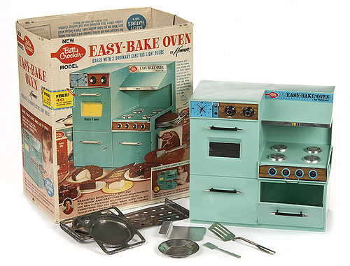 Easy-Bake Oven in original box - Mark Van Hook, Auctioneer